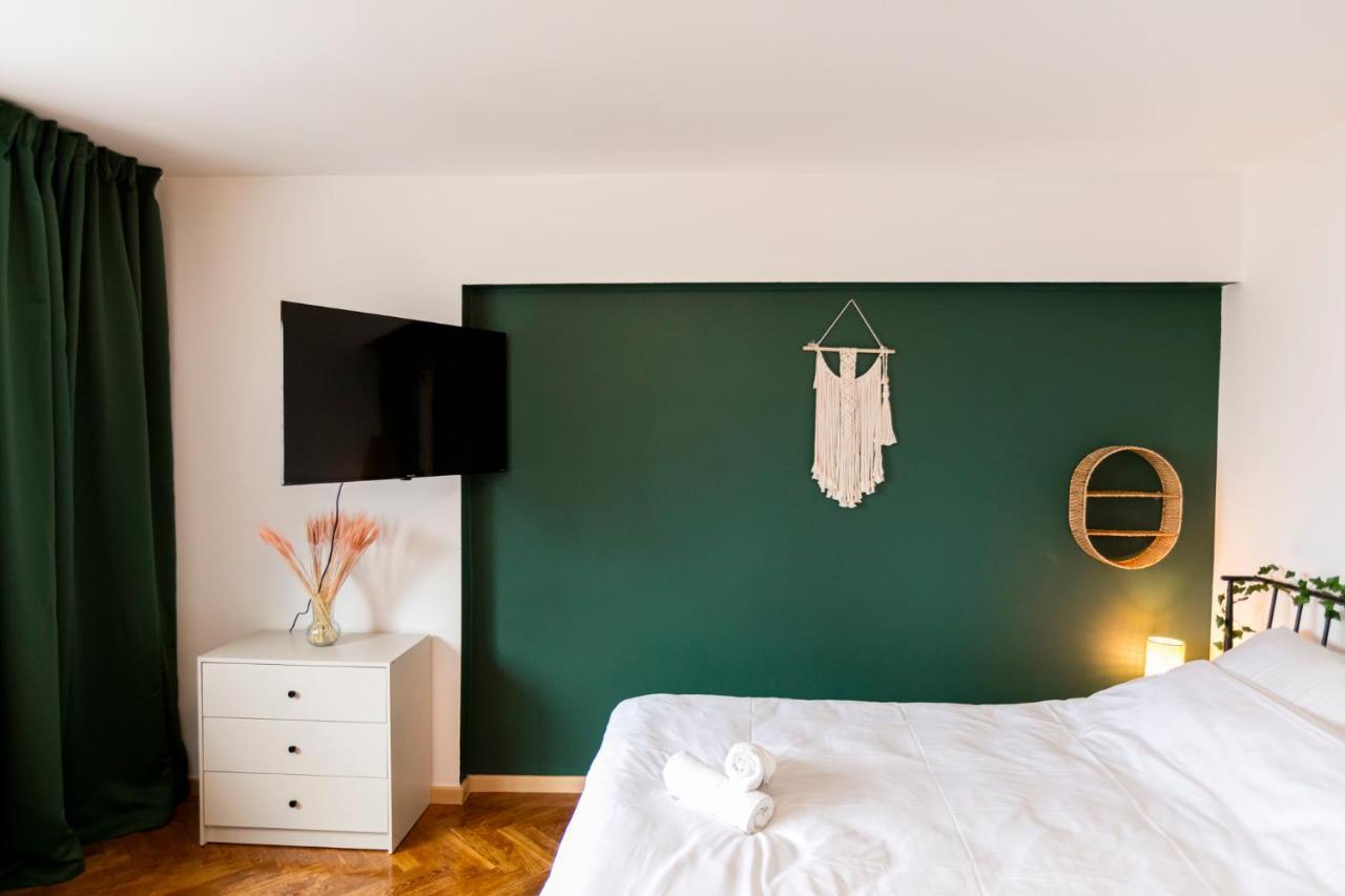 Chmielna - 250M Od Zlotych Tarasow, 350M Od Dworca Centralnego - Wifi - Smart Tv 55 Cali - Better Rental Warszawa Eksteriør billede