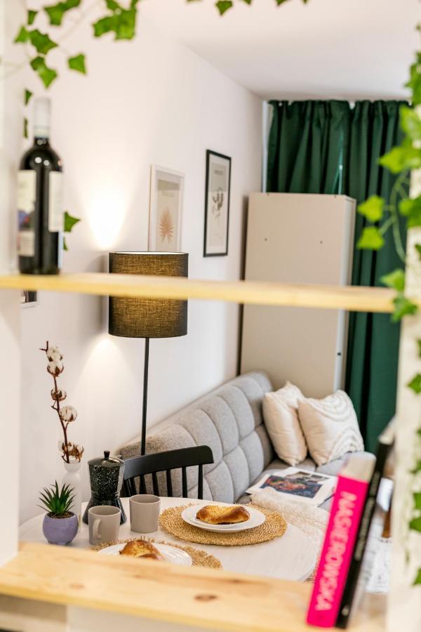 Chmielna - 250M Od Zlotych Tarasow, 350M Od Dworca Centralnego - Wifi - Smart Tv 55 Cali - Better Rental Warszawa Eksteriør billede